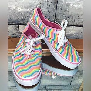 Vans Rainbow Wave Sneakers Sz 3 (Youth)